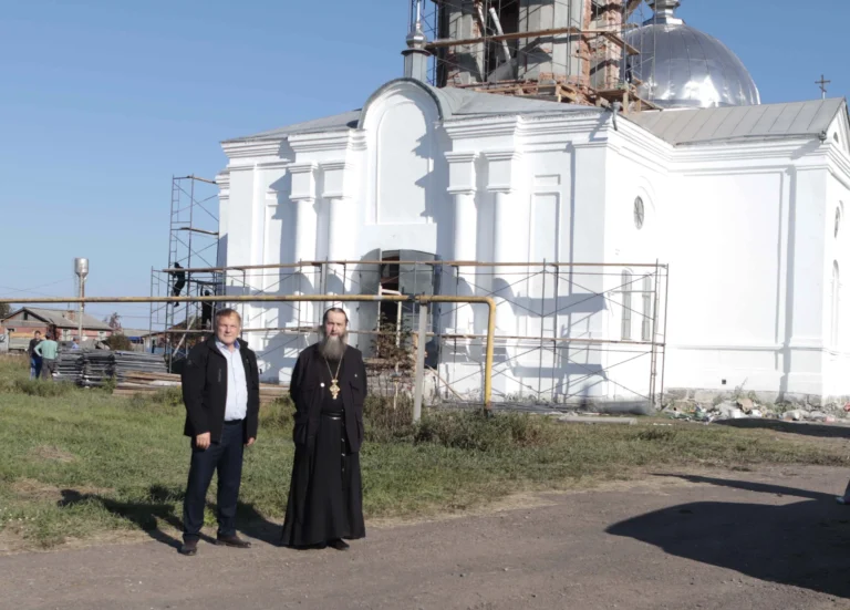 Древлехранитель Шадринской епархии, благочинный Монастырского округа игумен Варнава (Аверьянов) вместе с депутатом Курганской областной Думы Ф. В. Ярославцевым посетили Васильевский храм в с. Лебяжье Далматовского муниципального округа, где ознакомились с ходом ведения ремонтных работ и приняли участие в съёмках для ГТРК «Курган»